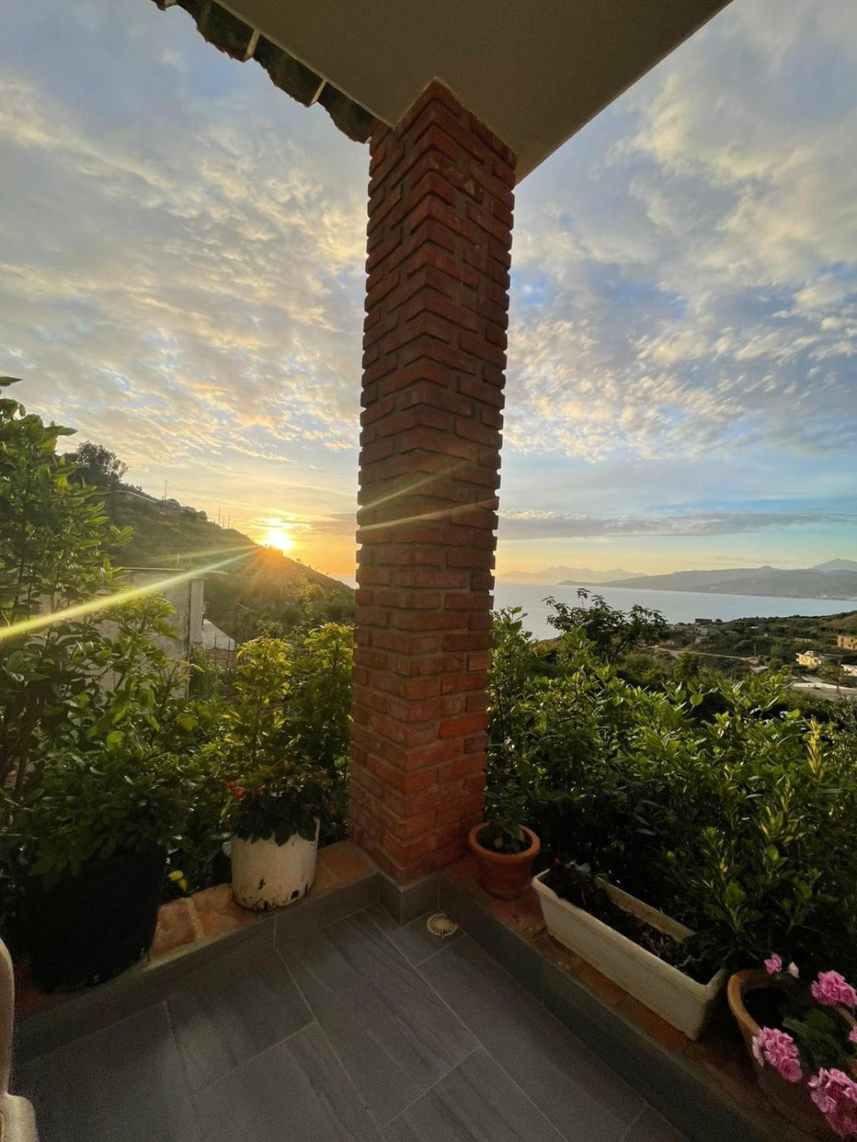 Grand Seaview Apartament Ksamil